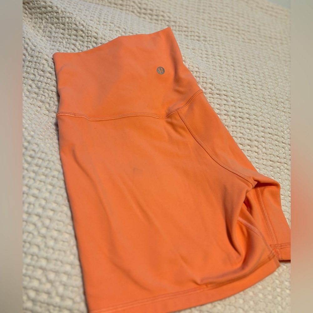 Lululemon biker shorts 6 inch size 8